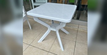 70x70 Muz Ayak Plastik Beyaz Masa